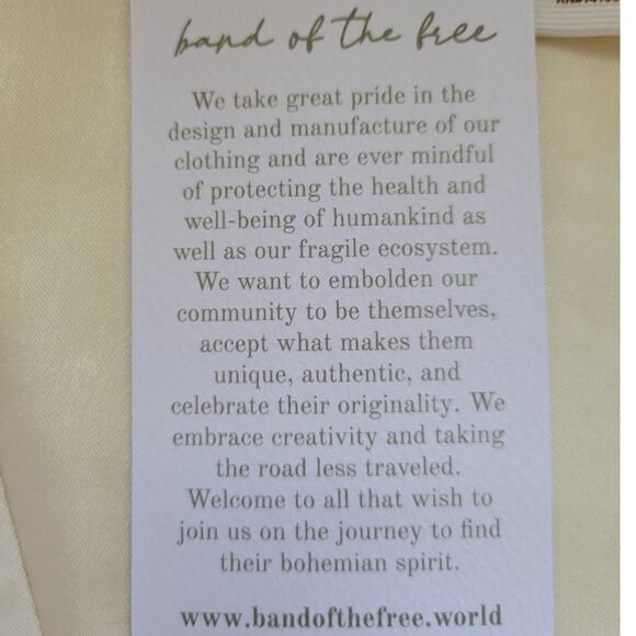 NWT Band of the Free Ivory V-Neck Blouse Long Balloon Sleeve Career Church - M - Picture 7 of 10